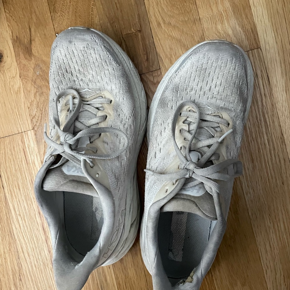 Hoka Clifton 8